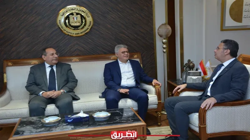 قرار وزير التموين بتعيين أيمن إسماعيل رئيسًا للقابضة للصناعات الغذائية