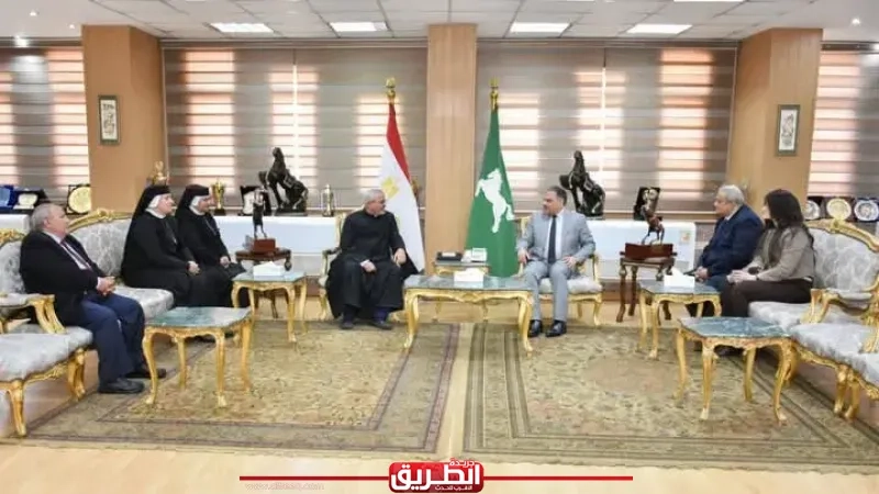 محافظ الشرقية يستقبل راعي الكنيسة الكاثوليكية بالزقازيق
