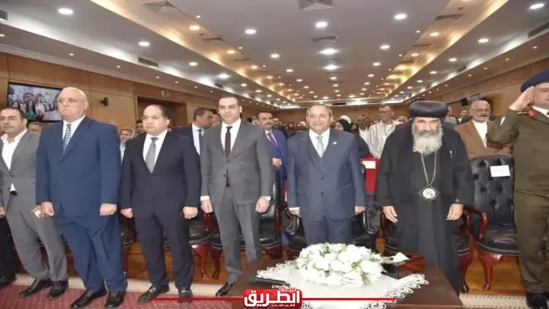 محافظ بورسعيد يستقبل المهنئين بعيد الفطر المبارك