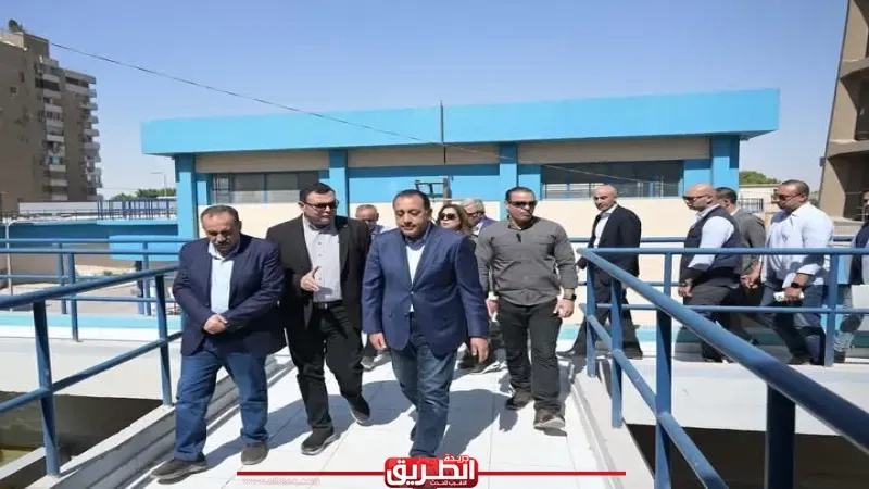 رئيس الوزراء يتفقد المعمل المركزي بمحطة مياه المرشحة التشيكي بحي شرق مدينة أسيوط