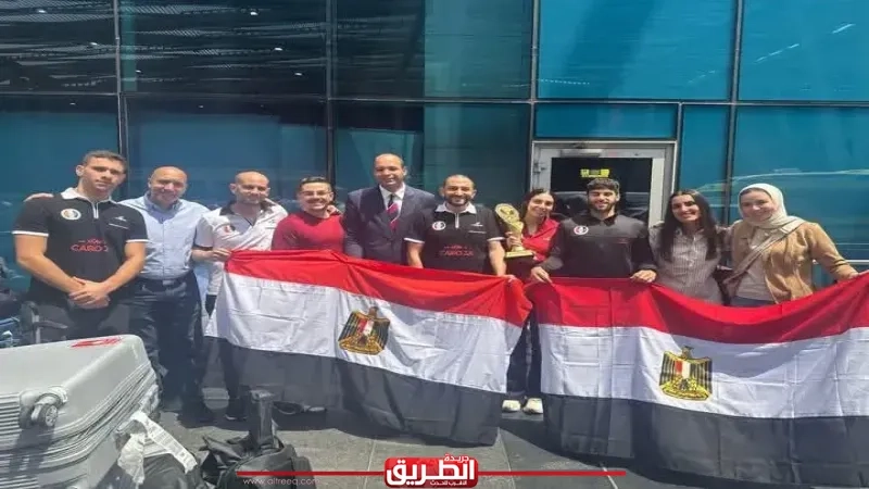وفد رسمي يستقبل بعثة مصر المشاركة في بطولة العالم تحت 23 للإسكواش بباكستان