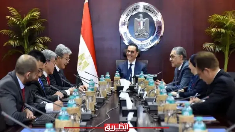 وزير الاستثمار يلتقي رئيس مجلس إدارة شركة يازاكي اليابانية لاستعراض مشروع الشركة بمصر