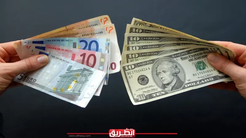 خبراء اقتصاد: انخفاض متوقع في سعر الدولار خلال الفترة الجارية