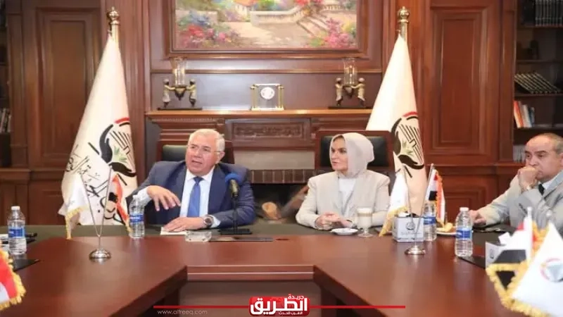 أمانة الاستثمار بـ'الجبهة' تبحث مع مستثمرين تحقيق التنمية الشاملة وزيادة النمو الاقتصادي
