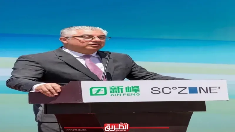 رئيس اقتصادية قناة السويس يشهد وضع حجر أساس مجمع شين فينج (Xin Feng) المتكامل