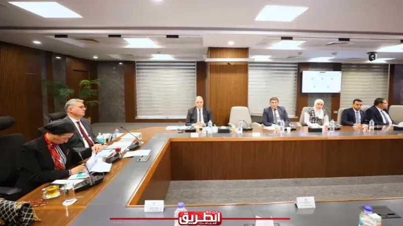 وزيرا البترول والبيئة يناقشان سبل خفض الانبعاثات الكربونية في مصر