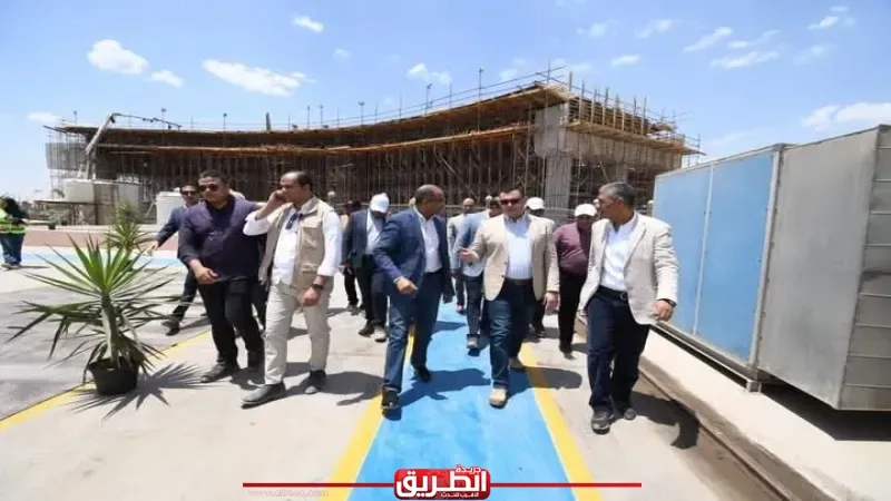وزير الإسكان يتفقد مشروع المرحلة الثانية لمأخذ المياه العكرة بالمعادي