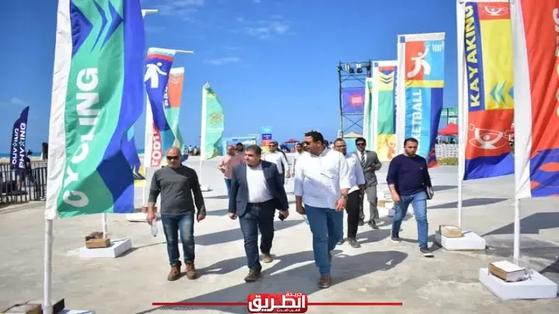 مسئولو 'الإسكان' يتفقدون كومبوند مزارين والشواطيء والمدينة التراثية بالعلمين الجديدة