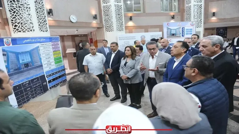 وزير الصحة يستعرض مشروعات الوزارة والخريطة الصحية بالغربية