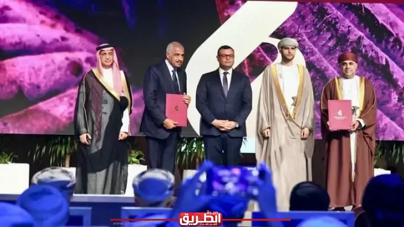 وزير الإسكان يصل إلى مسقط ويُشارك في افتتاح معرض ومؤتمر عُمان العقاري وأسبوع التصميم والبناء العشرين