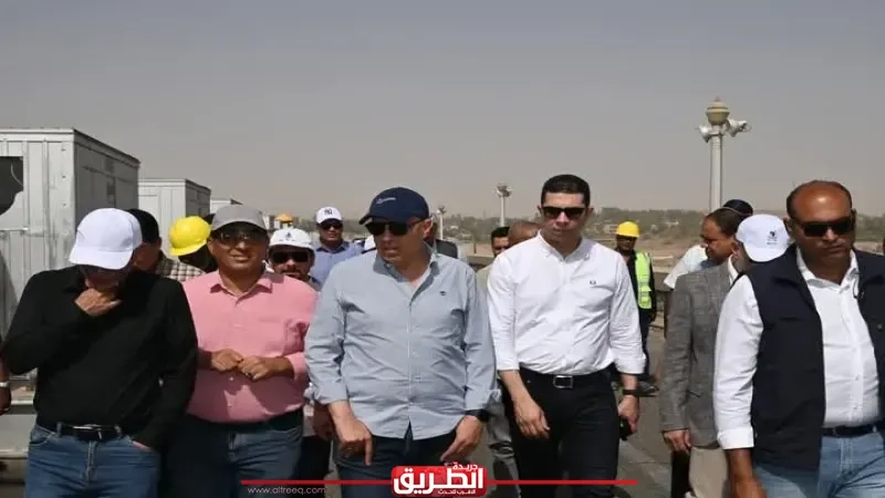 في ثاني أيام زيارته للمحافظة.. وزير الري يتفقد أعمال الصيانة الدورية لرفع كفاءة خزان أسوان