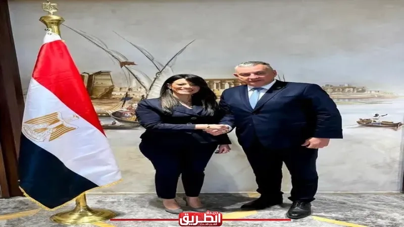 وزيرة التخطيط تلتقي المفوض الأوروبي للشراكات الدولية لبحث سبل تعزيز العلاقات الاقتصادية مع «فريق أوروبا»
