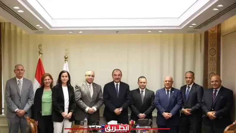 وزير قطاع الأعمال العام يلتقي وفدًا من 'بريتش بتروليوم' لمتابعة خطوات إعادة تشغيل مصنع الأنود بالعين السخنة