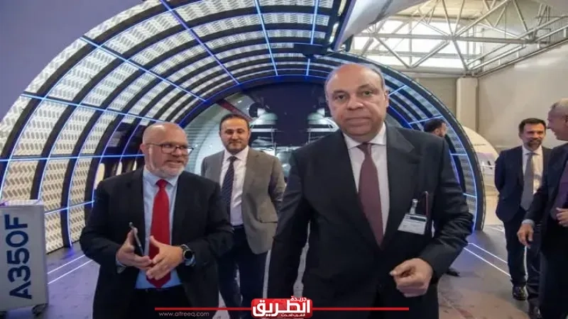 وزير الطيران المدني ورئيس القابضة لمصر للطيران يزورا المقر الرئيسي لشركة إيرباص بمدينة تولوز بفرنسا