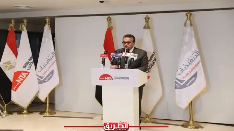 وزير الصحة يترأس إحدى لجان اختبارات القبول لبرنامج 'المرأة تقود للتنفيذيات'