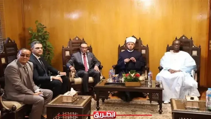 وزير الأوقاف يشارك في أمسية شعرية بعنوان 'العمرية المصرية والبكرية السنغالية'