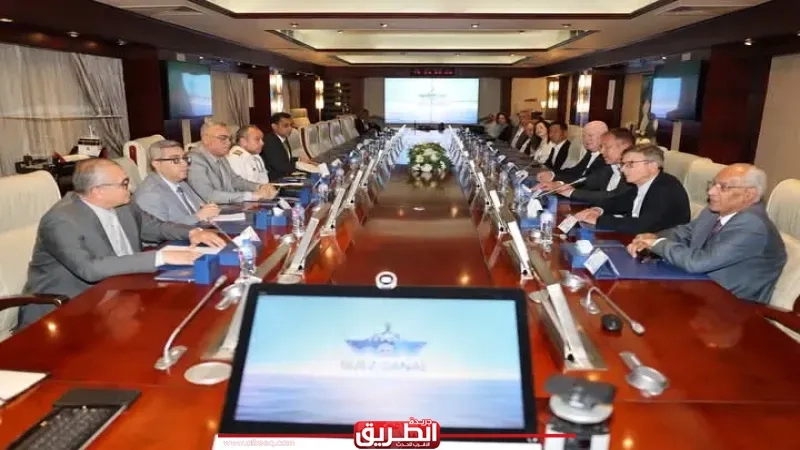 قناة السويس تعقد اجتماعًا موسعًا مع الاتحاد الدولي للتأمين البحري