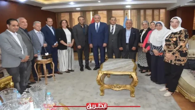 محافظ الغربية يبحث الاستعدادات النهائية لانطلاق حملة 'من بدري أمان' للكشف المبكر عن الأورام