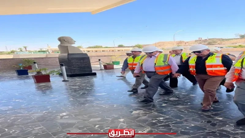 وزير الكهرباء يتفقد محطة توليد كهرباء السد العالي بمحافظة أسوان.