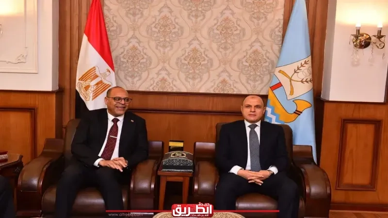 وزير العمل يلتقى محافظ كفر الشيخ لبحث تفعيل سُـبل التعاون في الملفات المشتركة