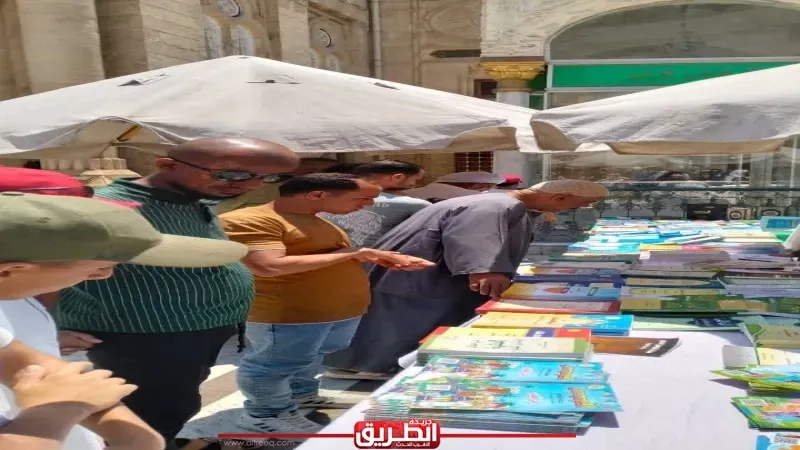 إقبال كبير على معرض إصدارات المجلس الأعلى للشئون الإسلامية بمسجد السيدة زينب