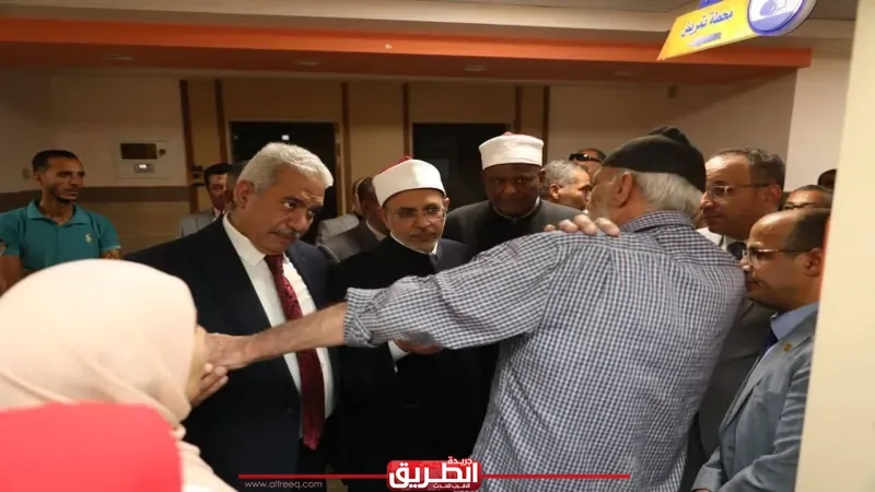 قيادات الأزهر الشريف تلتقي مصابي غزة في مستشفى أسيوط