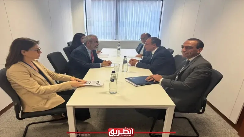 وزير الخارجية والهجرة يلتقي مع وزير خارجية البرتغال