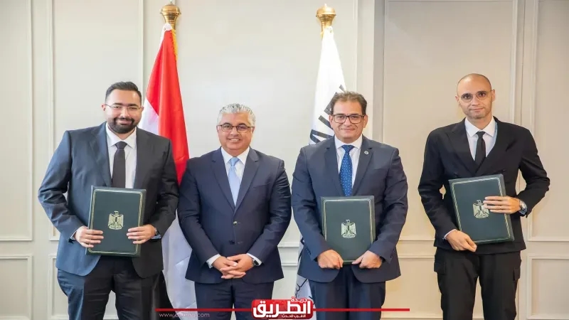 رئيس اقتصادية قناة السويس يشهد توقيع عقد توسعات مشروع شركة النيل لإعادة تدوير البلاستيك