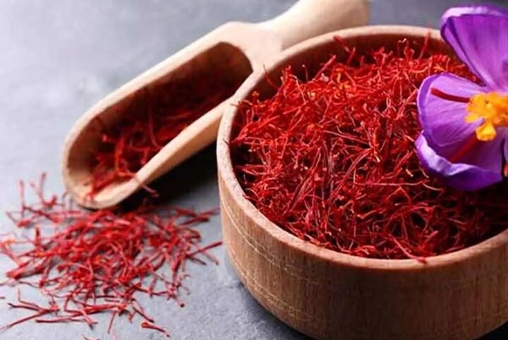 إيران الاولى عالمياً في إنتاج الزعفران والزرشك