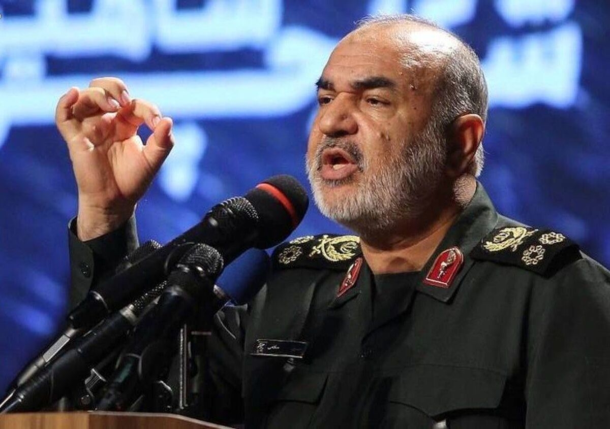 اللواء سلامي: القوة الحقيقية للجمهورية الإسلامية يمكن أن تهز العالم