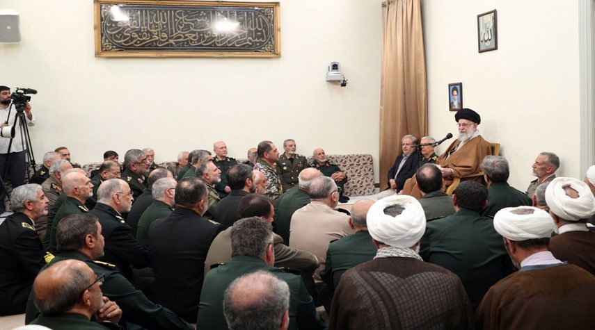 قائد الثورة: العدو محبط بسبب تقدم الجمهورية الإسلامية
