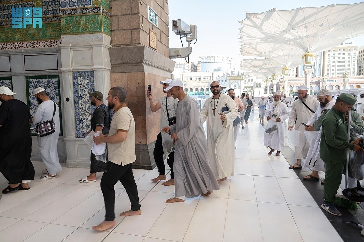 اخبار السعودية : انسيابية في حركة الزوار من باب السلام بالمسجد النبوي تبرز تكامل التنظيم والجهود الميدانية