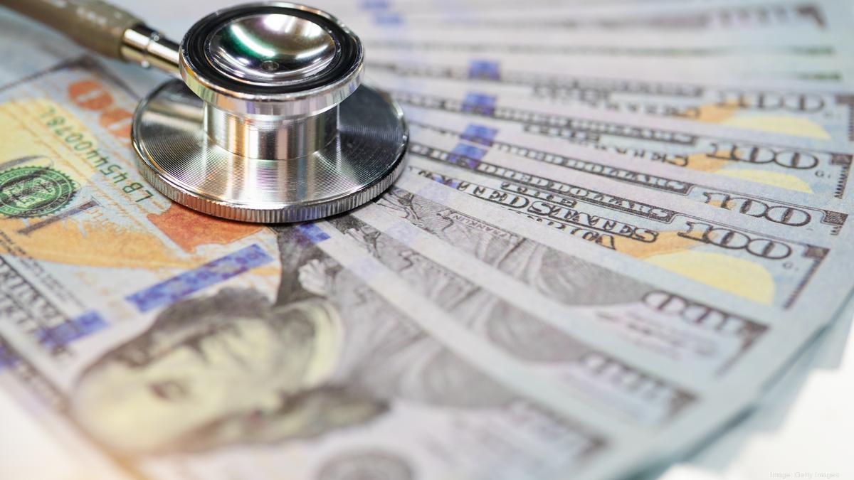 Florida insurance agency urges probe into Tampa senior living mismanagement