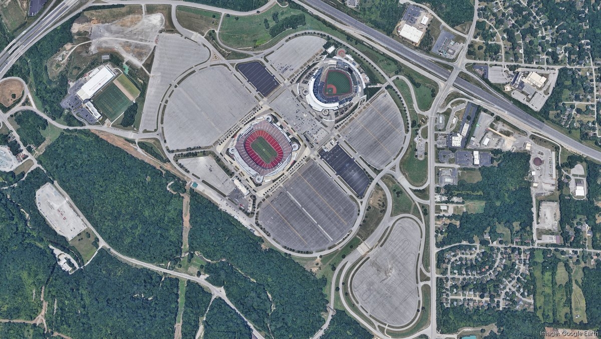 Chiefs, Royals weigh Missouri's stadium incentive offer against Kansas