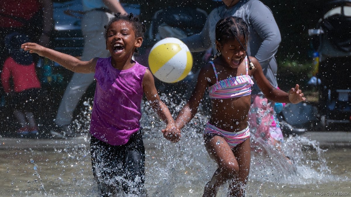 Boston businesses to support Frog Pond spray pool reopening