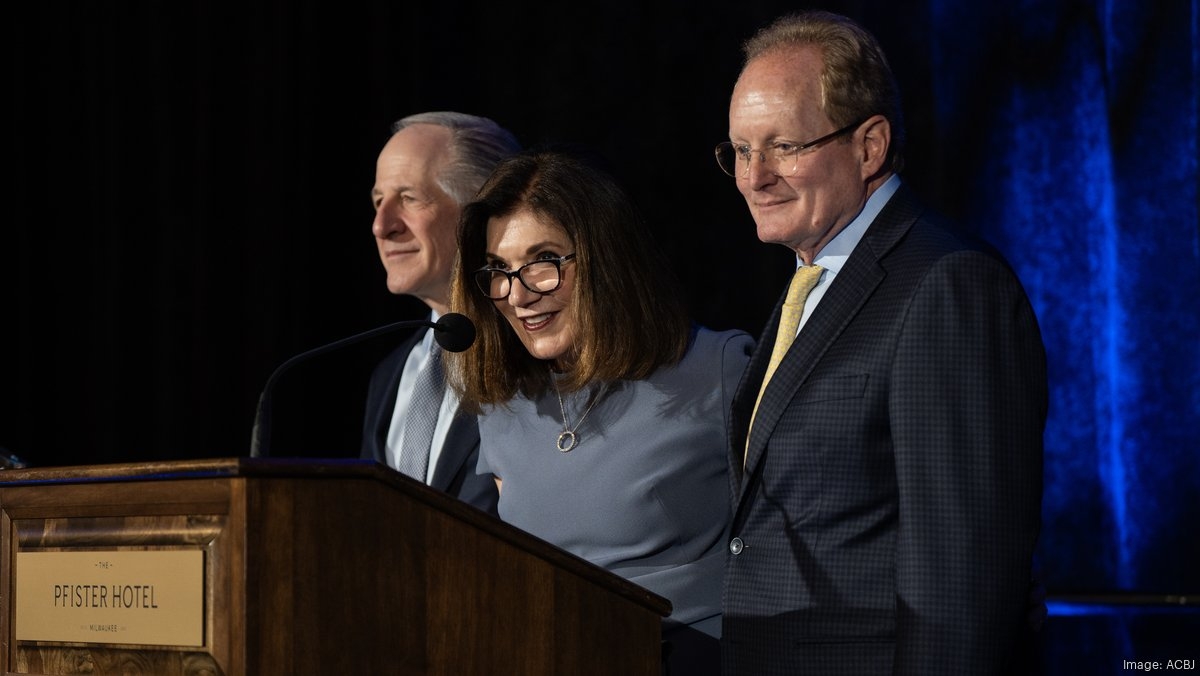 Lubar, Marcus and Selig honored with Herb Kohl Service Award from Milwaukee Jewish Federation