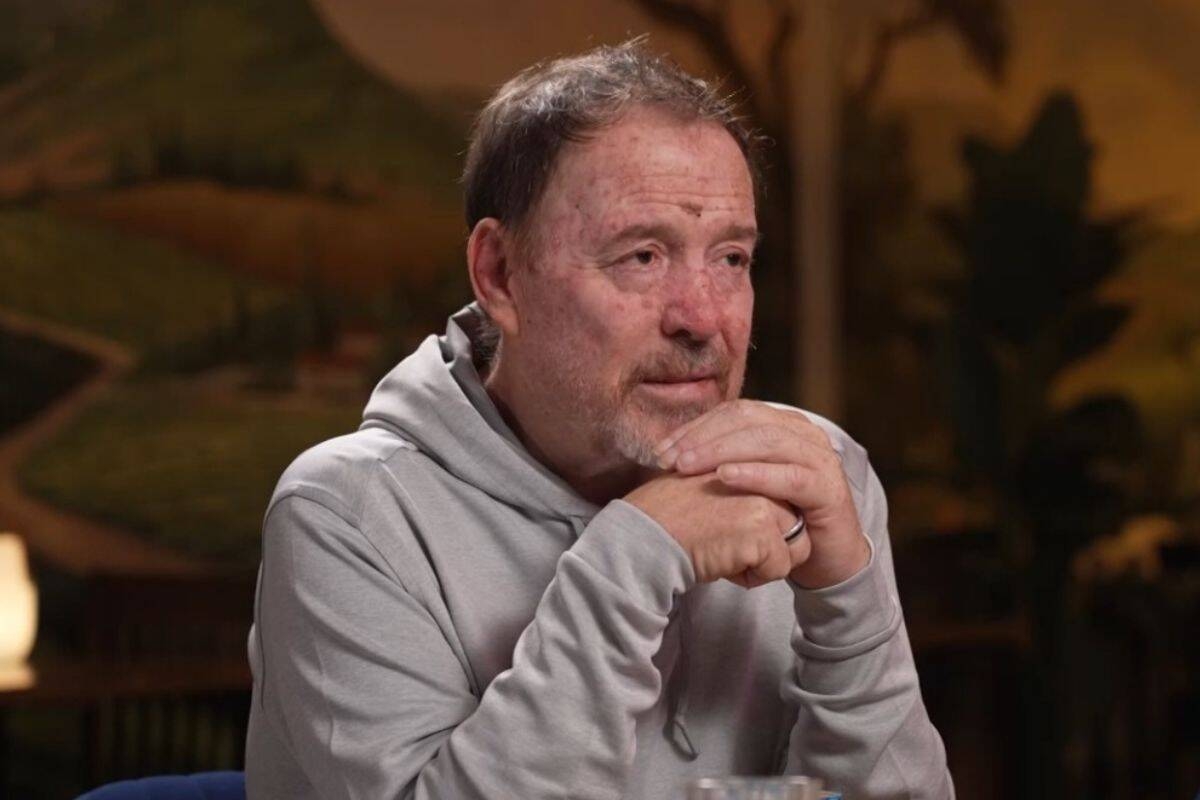 Darren Scott on returning home to work for his cancer treatment