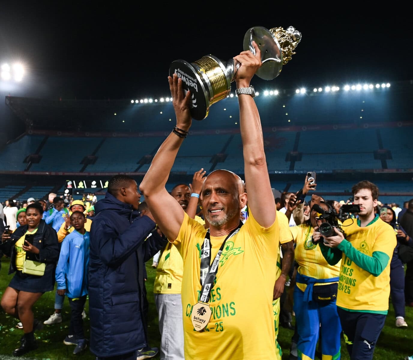 Sundowns duo dominate PSL awards