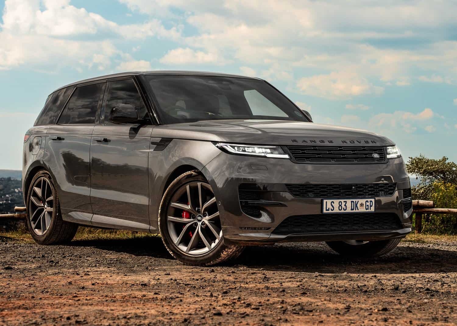 Mid-range Range Rover Sport HSE shows why it is the one to have