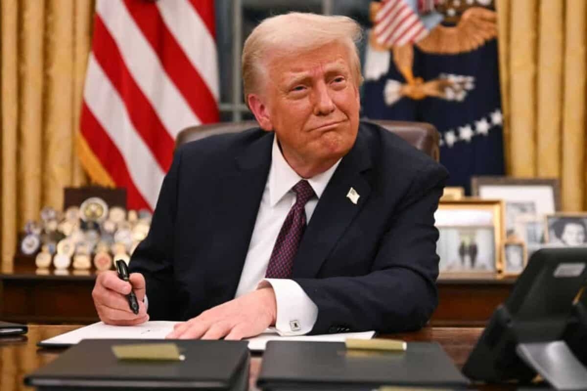 Trump enjoys temporary win as court preserves tariffs