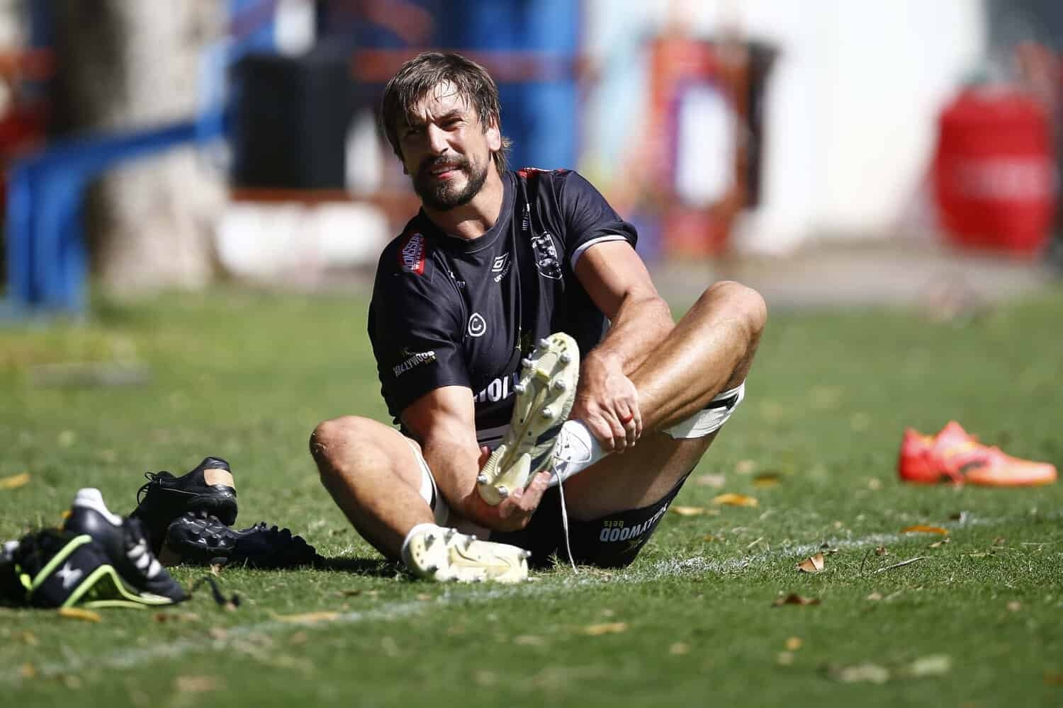 Sharks squad v Ospreys: Etzebeth returns while three Springboks miss out