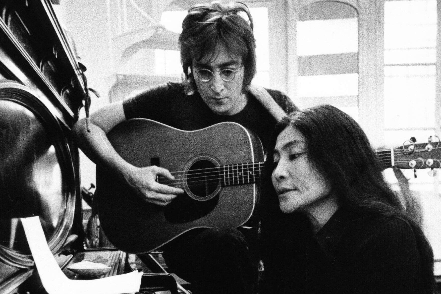 New film unveils the world of John Lennon and Yoko Ono
