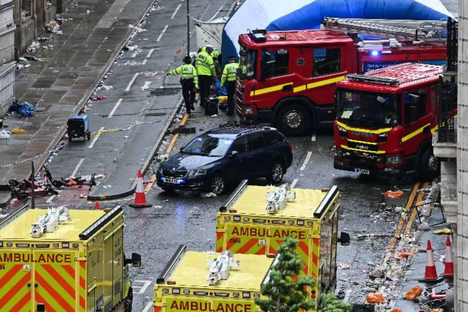 Liverpool trophy parade: Car ploughs into football fans
