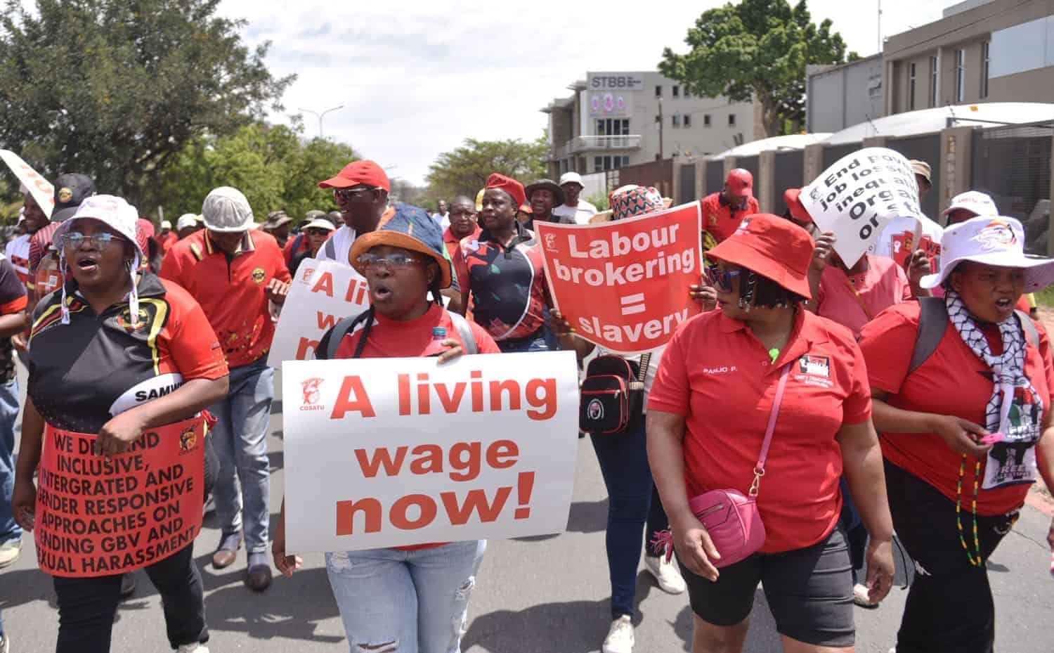 Workers' rights: Union members tend to become spectators while leaders take decisions