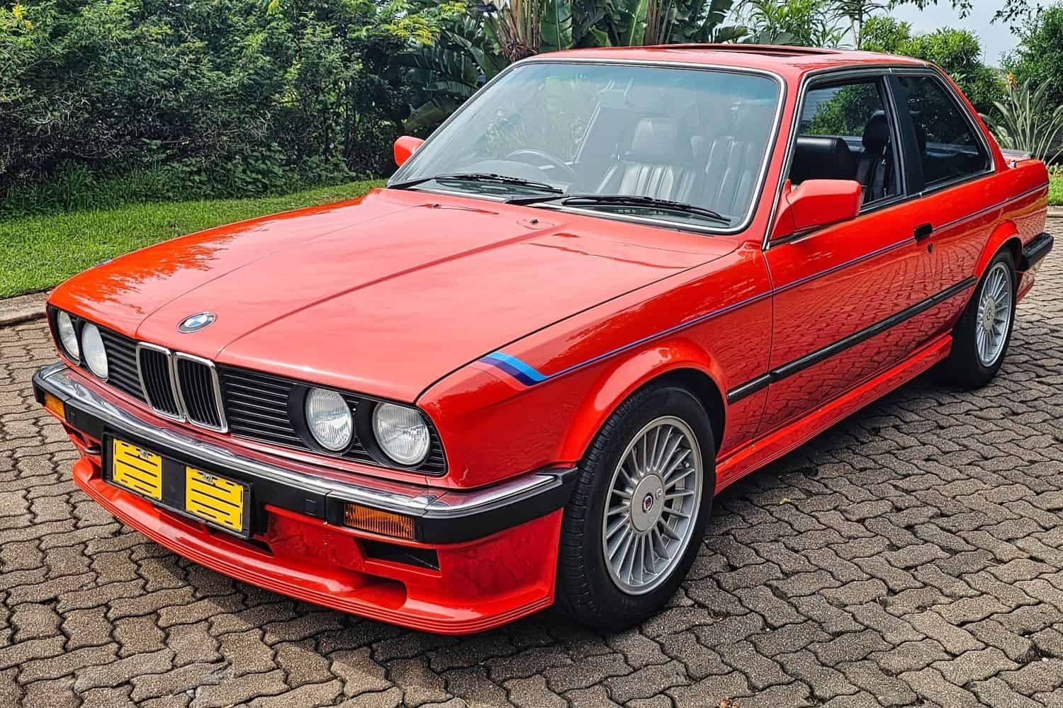 Rare E30 BMW 333i auctioned off for a record R3.5-million