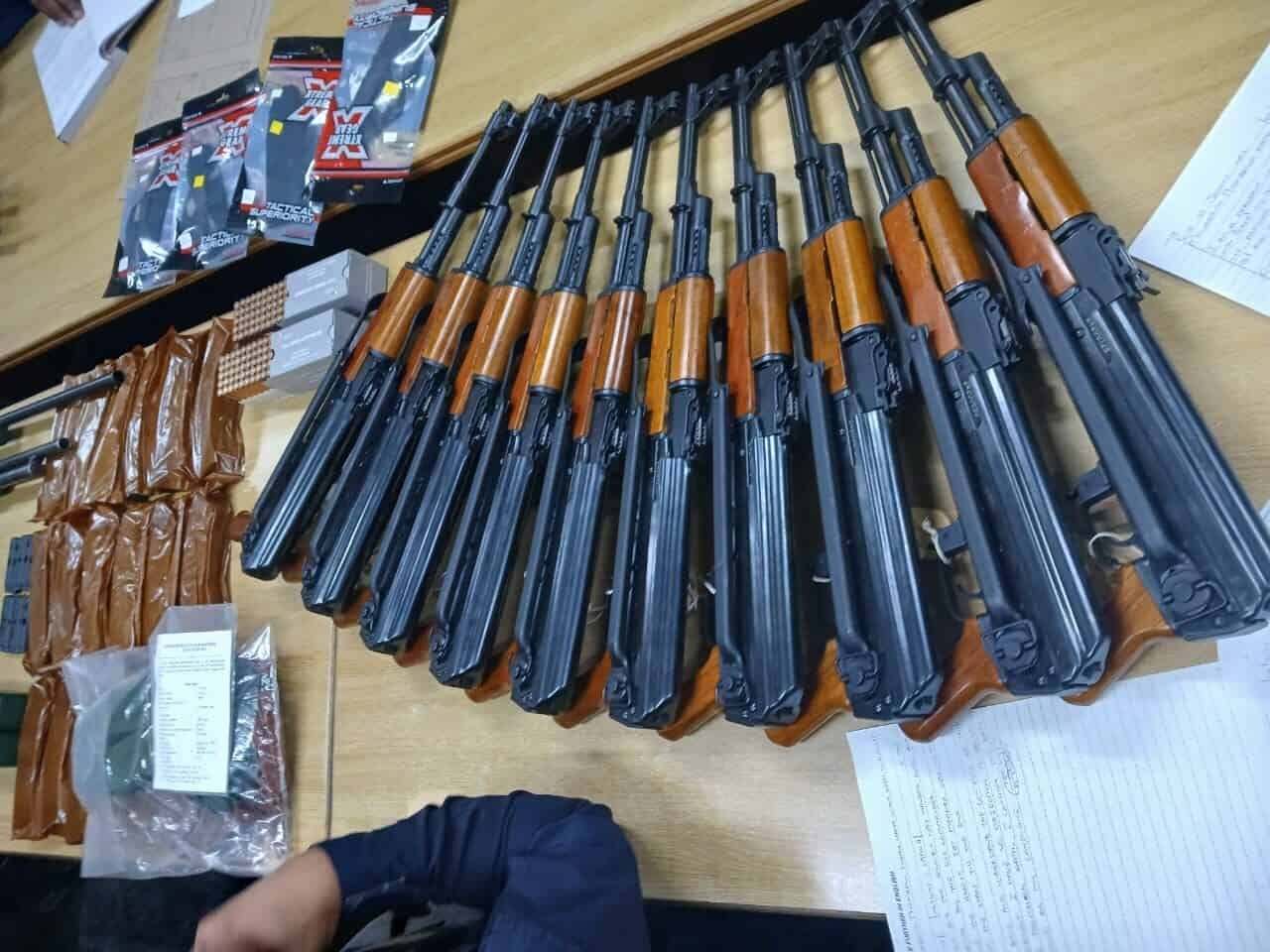 Woman throws husband under the bus after police find firearms in her home during a raid