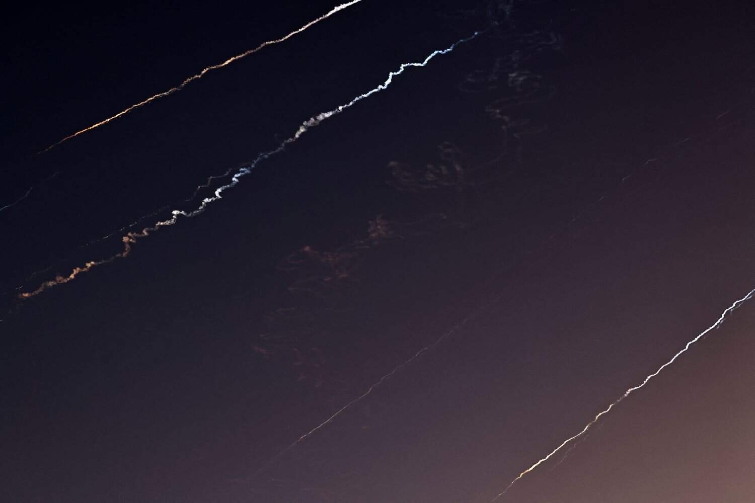 Iran launches fresh wave of attacks on Israel