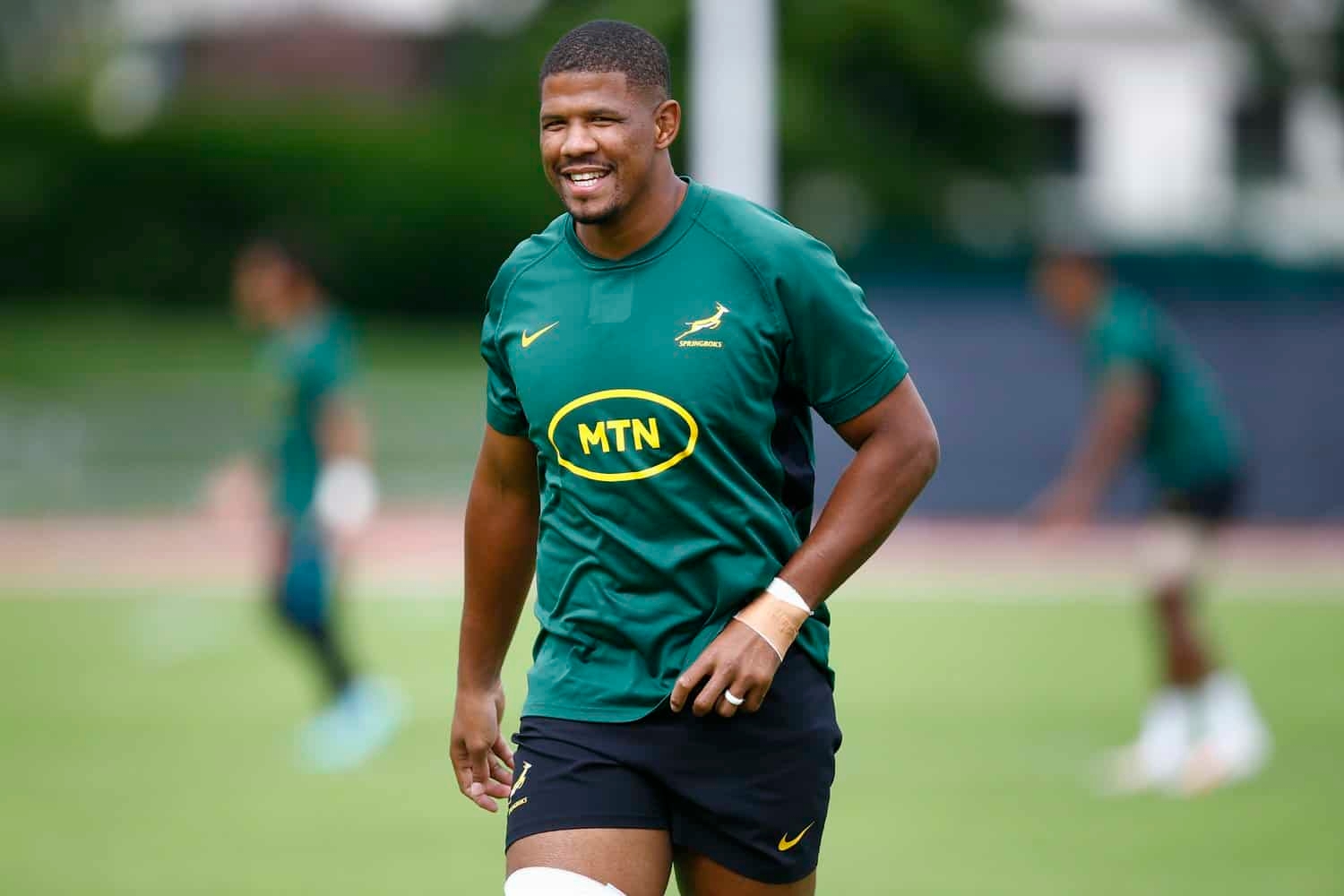 Bulls sign Bok lock