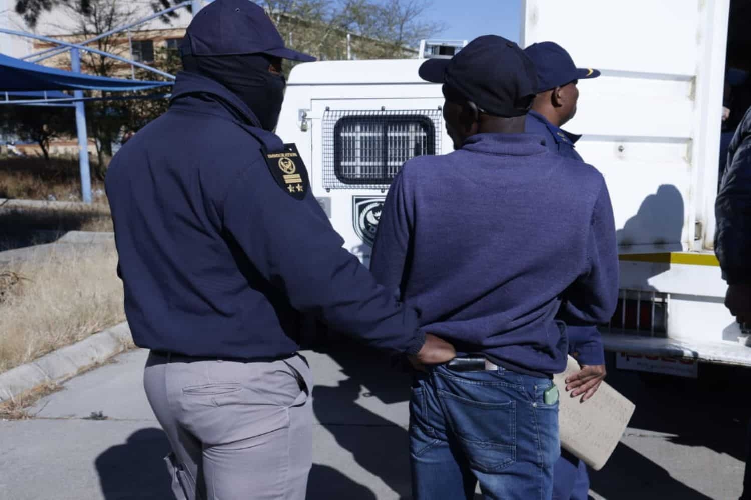 22 arrested during raid on factory employing illegal foreign nationals