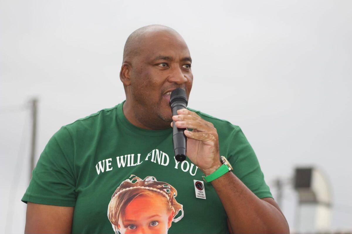 McKenzie apologises for being a troll blames EFF for racism saga